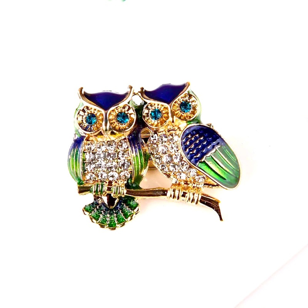 Cute Double Owl Brooch Pin with beautiful crystals! - Picture 3 of 3